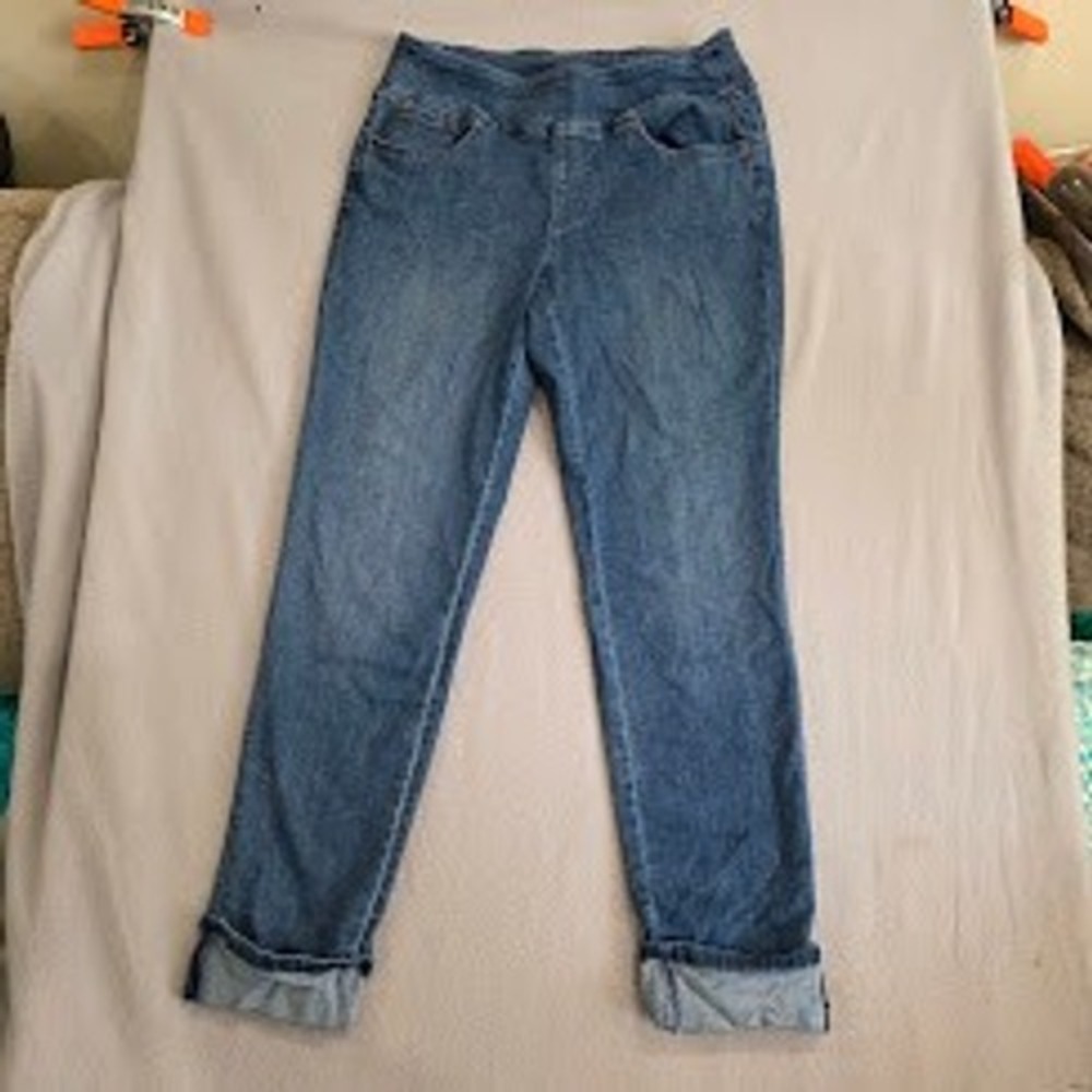 Belle by Kim Gravel TripleLuxe Pull On Jeans Medium Wash Straight Leg Womens 12